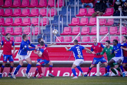 El Teruel forzó la prórroga pero acabó perdiendo ante el Mérida. MARIO TEJEDOR