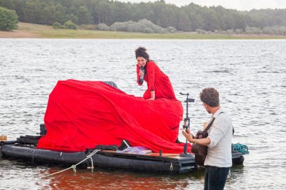 Le piano du lac en el pantano de la Cuerda del Pozo. - MARIO TEJEDOR