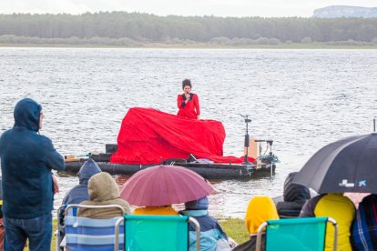 Le piano du lac en el pantano de la Cuerda del Pozo. - MARIO TEJEDOR