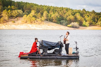 Le piano du lac en el pantano de la Cuerda del Pozo. - MARIO TEJEDOR