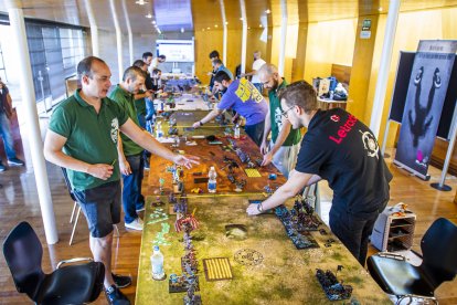 La Asociación Triskel Numantia organizó el torneo de Warhammer. MARIO TEJEDOR (27)