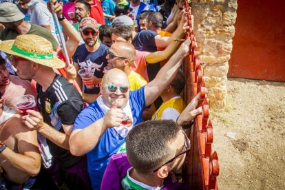 Ambiente en los corrales y salida de Cañadahonda - MARIO TEJEDOR (57)