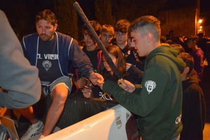 Encendido de antorchas para despedir las fiestas de Almazán. SATUR LAFUENTE (5)_04