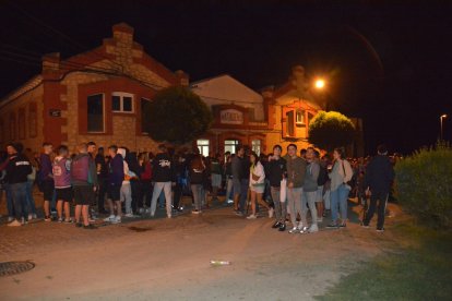 Encendido de antorchas para despedir las fiestas de Almazán. SATUR LAFUENTE (11)_04