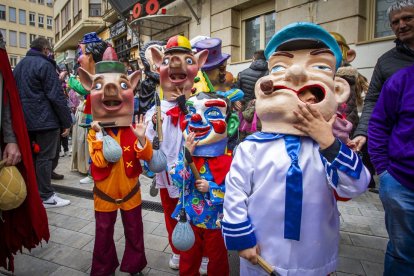 Desfile de gigantes y cabezudos - MARIO TEJEDOR (5)