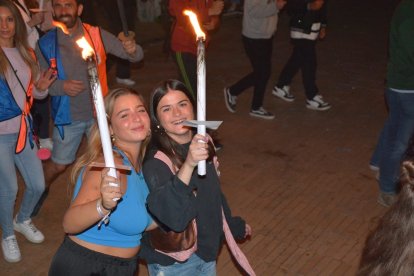 Encendido de antorchas para despedir las fiestas de Almazán. SATUR LAFUENTE (46)_04