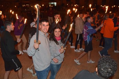 Encendido de antorchas para despedir las fiestas de Almazán. SATUR LAFUENTE (50)_04