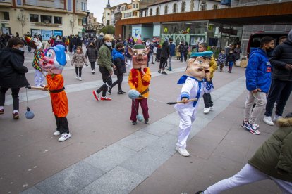 Desfile de gigantes y cabezudos - MARIO TEJEDOR (13)