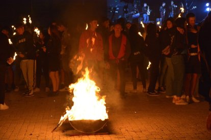 Encendido de antorchas para despedir las fiestas de Almazán. SATUR LAFUENTE (69)_04
