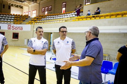Rio Duero Voley vs Textil Santanderina. MARIO TEJEDOR (2)