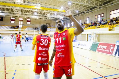 Rio Duero Voley vs Textil Santanderina. MARIO TEJEDOR (6)