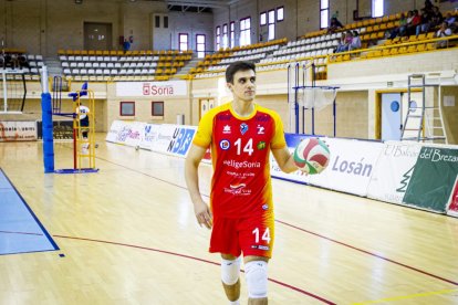 Rio Duero Voley vs Textil Santanderina. MARIO TEJEDOR (9)