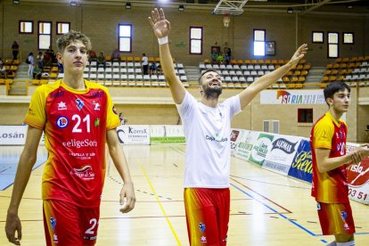Rio Duero Voley vs Textil Santanderina. MARIO TEJEDOR (10)