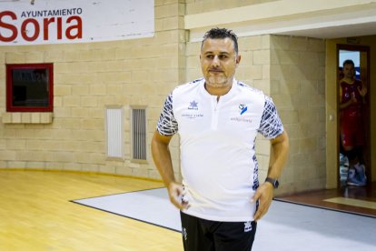 Rio Duero Voley vs Textil Santanderina. MARIO TEJEDOR (12)