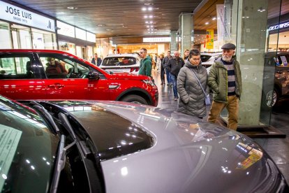 Feria de vehículos en las Camaretas. MARIO TEJEDOR (5)