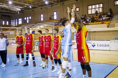 Rio Duero Voley vs Textil Santanderina. MARIO TEJEDOR (23)