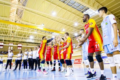 Rio Duero Voley vs Textil Santanderina. MARIO TEJEDOR (27)
