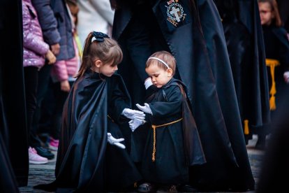 Procesión de la Cofradía del Santo Entierro. MARIO TEJEDOR (12)