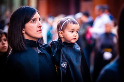 Procesión de la Cofradía del Santo Entierro. MARIO TEJEDOR (14)