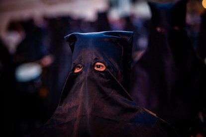 Procesión de la Cofradía del Santo Entierro. MARIO TEJEDOR (34)