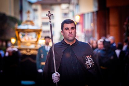 Procesión de la Cofradía del Santo Entierro. MARIO TEJEDOR (35)