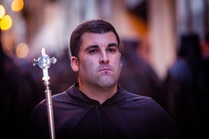 Procesión de la Cofradía del Santo Entierro. MARIO TEJEDOR (41)