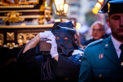 Procesión de la Cofradía del Santo Entierro. MARIO TEJEDOR (43)