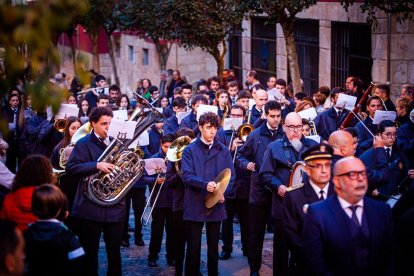 Procesión de la Cofradía del Santo Entierro. MARIO TEJEDOR (52)