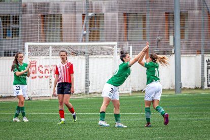 El San José femenino golea en su último partido. MARIO TEJEDOR