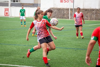 El San José femenino golea en su último partido. MARIO TEJEDOR