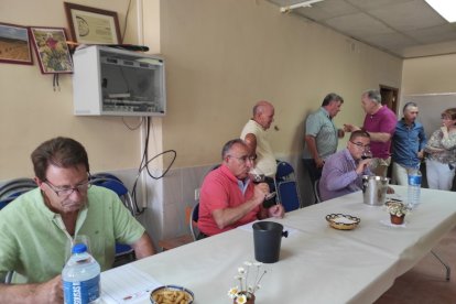 Concurso de vinos artesanales en Villálvaro.-A. HERNANDO