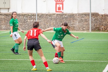 El San José femenino golea en su último partido. MARIO TEJEDOR