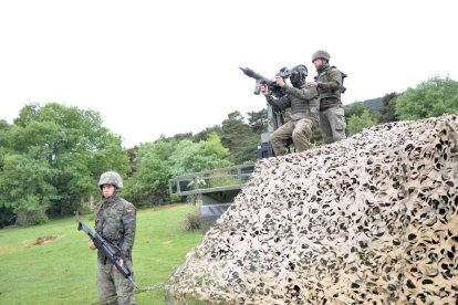 Maniobras militares en Pinares - RAQUEL FERNANDEZ (11)