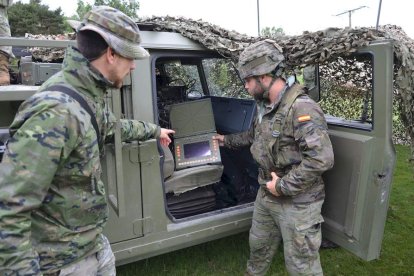 Maniobras militares en Pinares - RAQUEL FERNANDEZ (13)