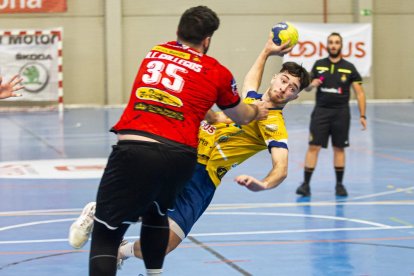 BM Soria vs Finetwork Gijón. MARIO TEJEDOR (21)