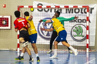 BM Soria vs Finetwork Gijón. MARIO TEJEDOR (1)
