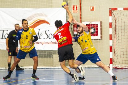 BM Soria vs Finetwork Gijón. MARIO TEJEDOR (16)