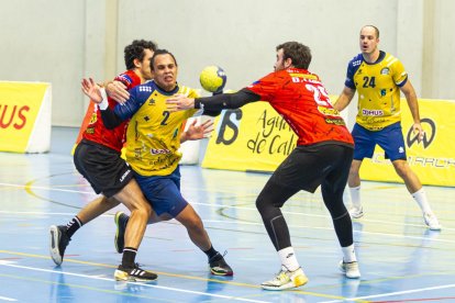 BM Soria vs Finetwork Gijón. MARIO TEJEDOR (25)