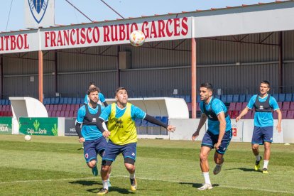Entrenamiento del CD Numancia en la Ciudad Deportiva. MARIO TEJEDOR (17)