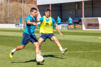 Entrenamiento del CD Numancia en la Ciudad Deportiva. MARIO TEJEDOR (19)