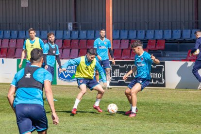 Entrenamiento del CD Numancia en la Ciudad Deportiva. MARIO TEJEDOR (22)