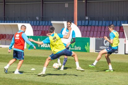 Entrenamiento del CD Numancia en la Ciudad Deportiva. MARIO TEJEDOR (23)