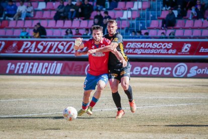 El Numancia no pasó del empate ante el Atlético Baleares. G.M.