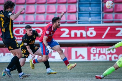 El Numancia no pasó del empate ante el Atlético Baleares. G.M.