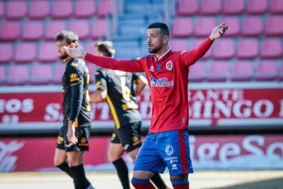 El Numancia no pasó del empate ante el Atlético Baleares. G.M.