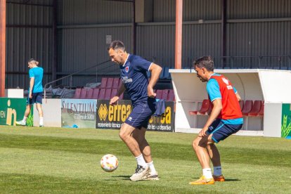 Entrenamiento del CD Numancia en la Ciudad Deportiva. MARIO TEJEDOR (30)