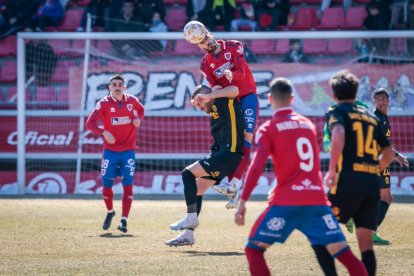 El Numancia no pasó del empate ante el Atlético Baleares. G.M.