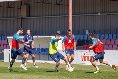 Entrenamiento del CD Numancia en la Ciudad Deportiva. MARIO TEJEDOR (37)