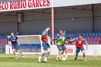Entrenamiento del CD Numancia en la Ciudad Deportiva. MARIO TEJEDOR (38)