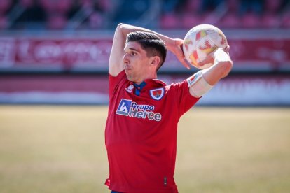 El Numancia no pasó del empate ante el Atlético Baleares. G.M.